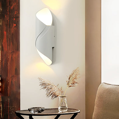 Spiral Black Metal Wall Lamp – Contemporary Outdoor Lighting Fixture