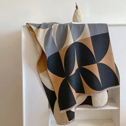 Dual-Faced Cozy Scarf for Effortless Style