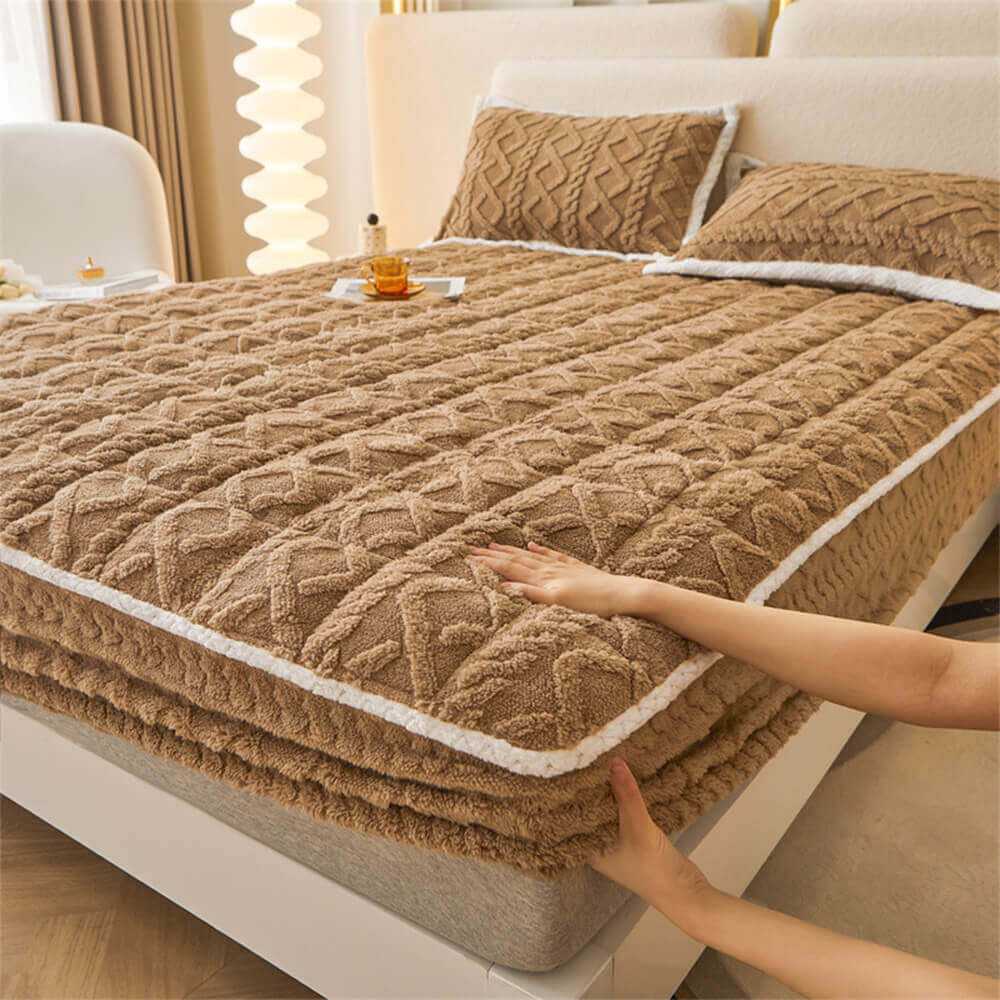 Washable Plush Fitted Mattress Protector