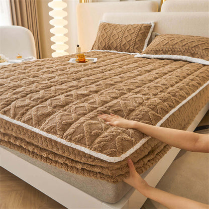 Washable Plush Fitted Mattress Protector