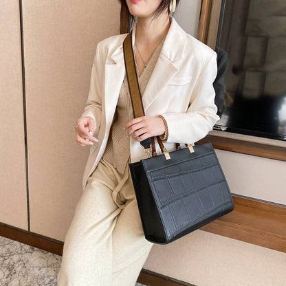 Stylish Travel Bag with Ample Storage Space