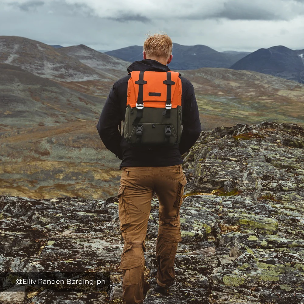 Outdoor Photography Backpack with Rain Cover for Travel