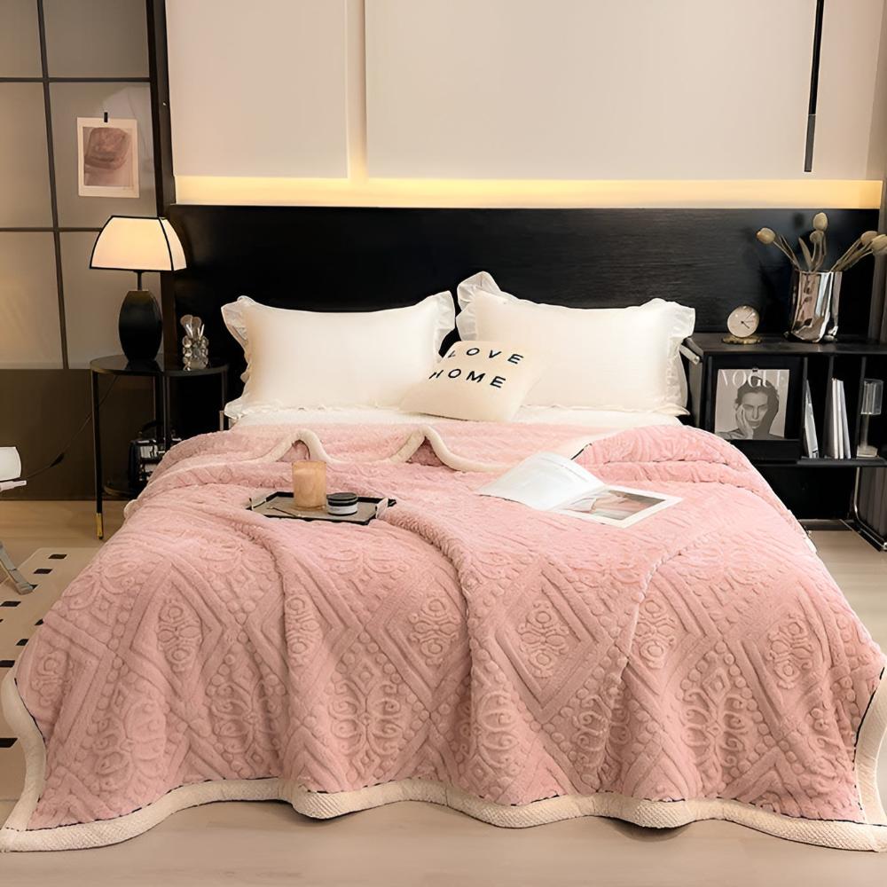 Luxurious Velvet Sherpa Blanket for Year-Round Comfort