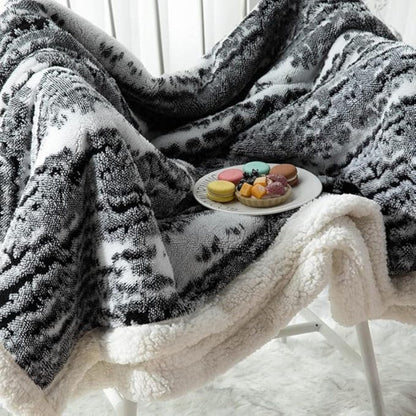 Luxura Plush Velvet and Sherpa Throw Blanket
