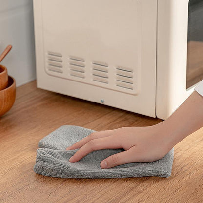 Versatile Extendable Dust Cleaner for Hard-to-Reach Areas