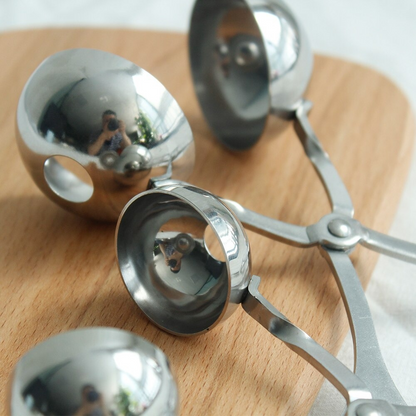 Perfectly Shaped Meatball Maker (+ 1 Bonus Mini Scoop)