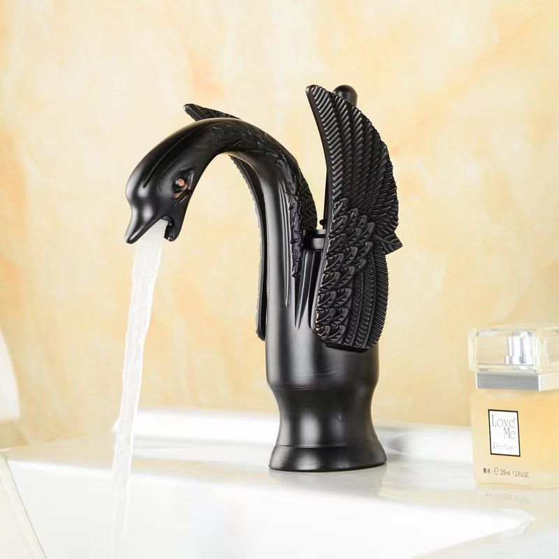 Brass Bathroom Sink Faucet with Single Handle for Hot and Cold Water