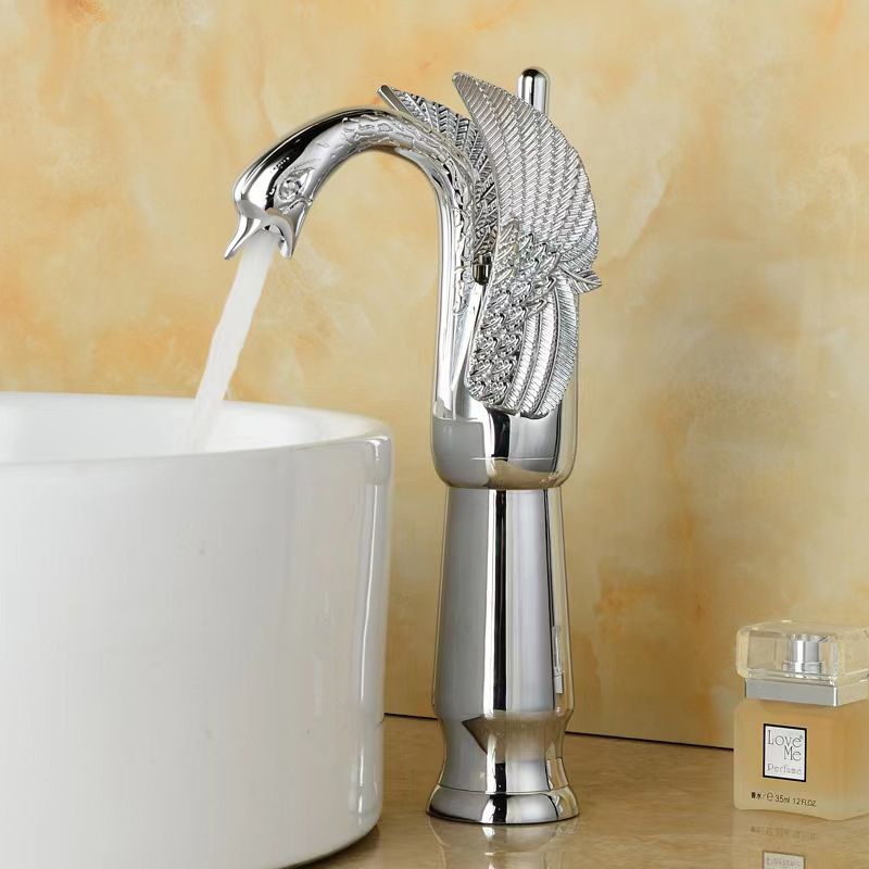 Brass Bathroom Sink Faucet with Single Handle for Hot and Cold Water