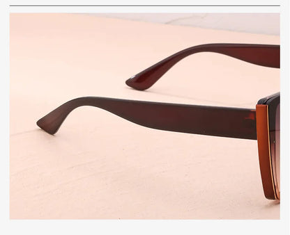 Trendy Square Sunglasses in Retro Style