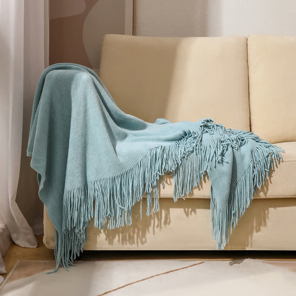 Chic Textured Blanket with Stylish Tassels