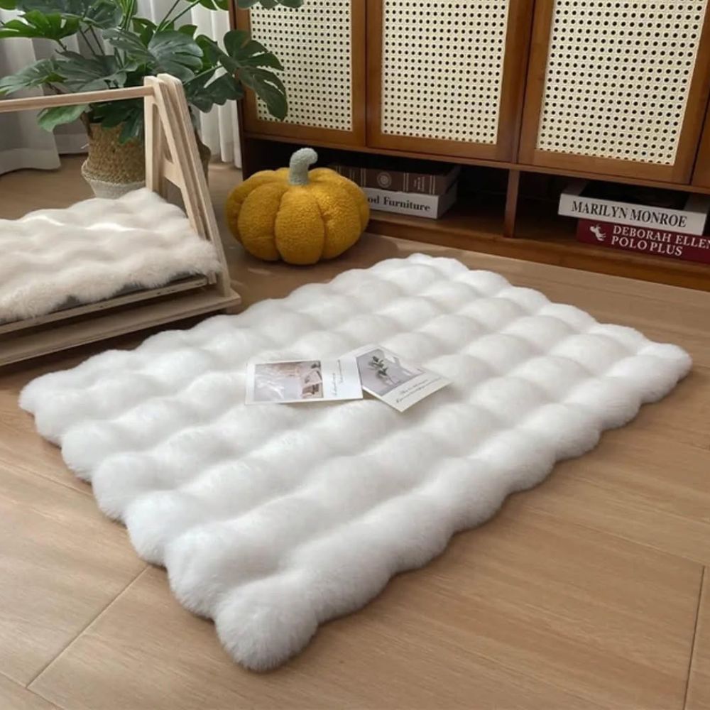 Cozy Bliss Faux Fur Pet Bed
