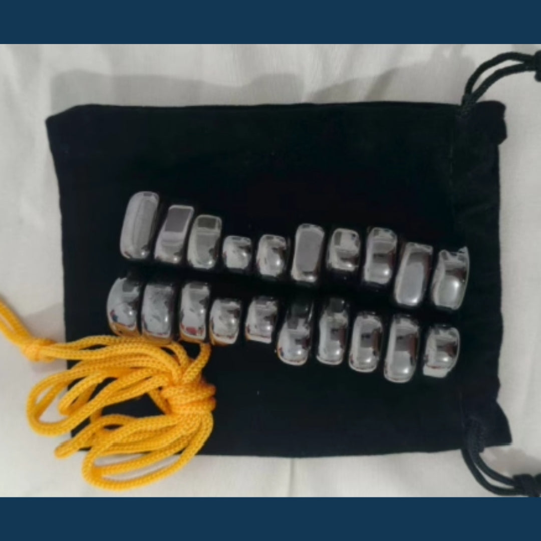 Portable Magnetic Chess Set for Strategic Play