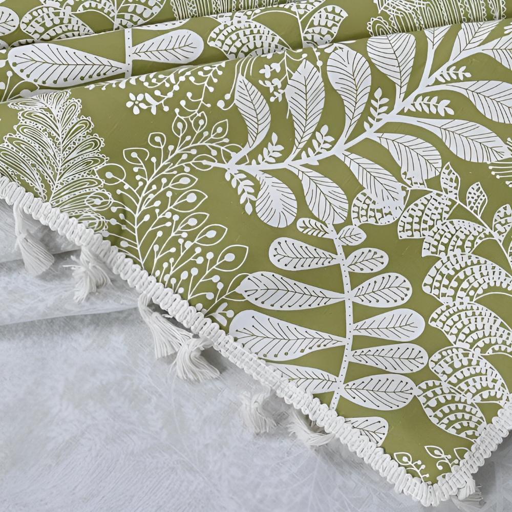 Vintage Elegance Embroidered Table Cover