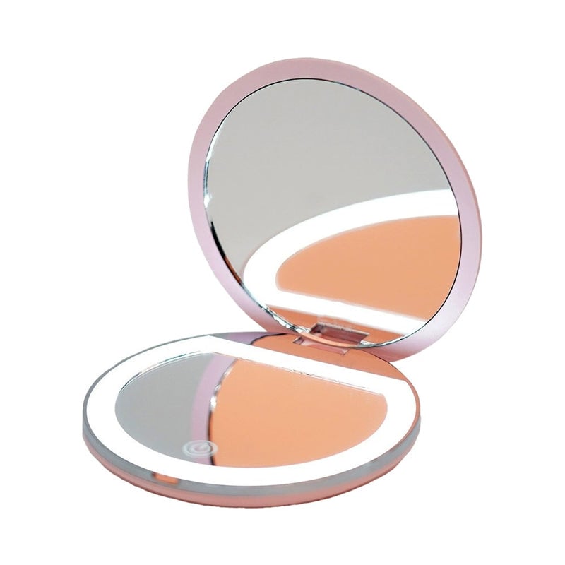 Flawless Makeup On-the-Go with Perfect Lighting