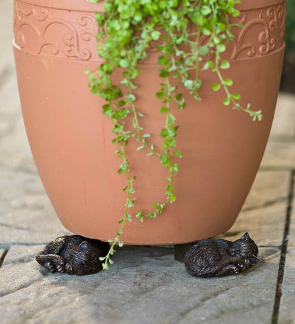 Set of Decorative Plant Holders in Animal Design