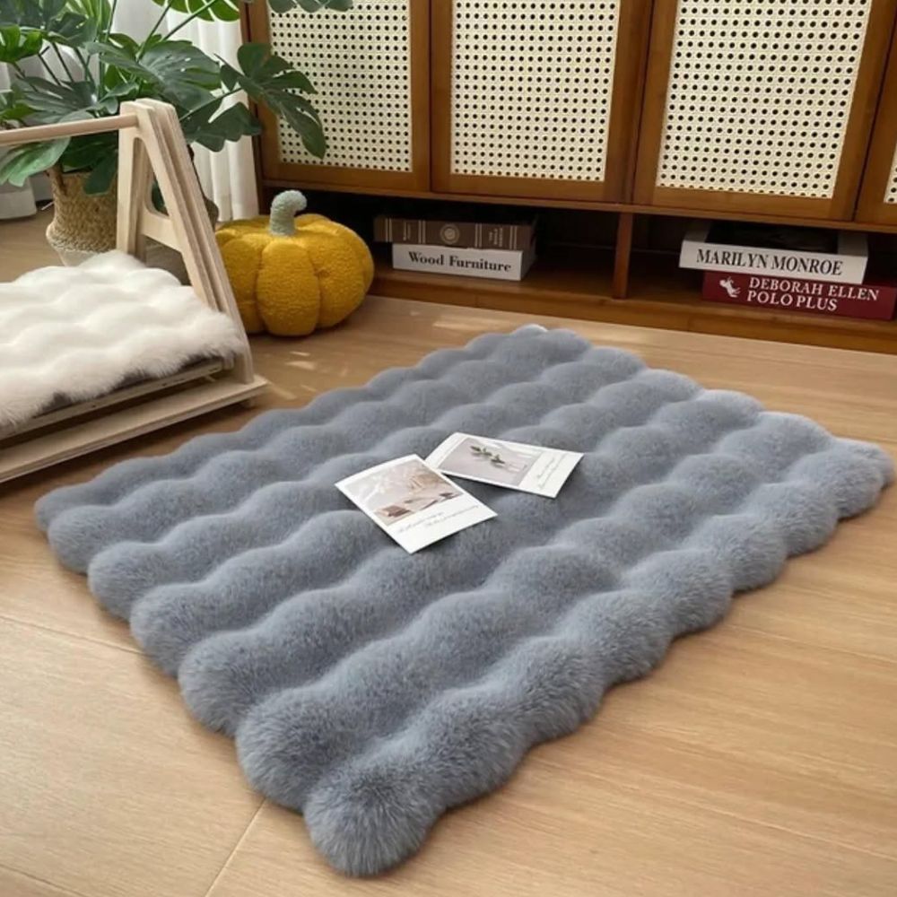 Cozy Bliss Faux Fur Pet Bed