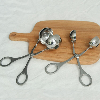 Perfectly Shaped Meatball Maker (+ 1 Bonus Mini Scoop)