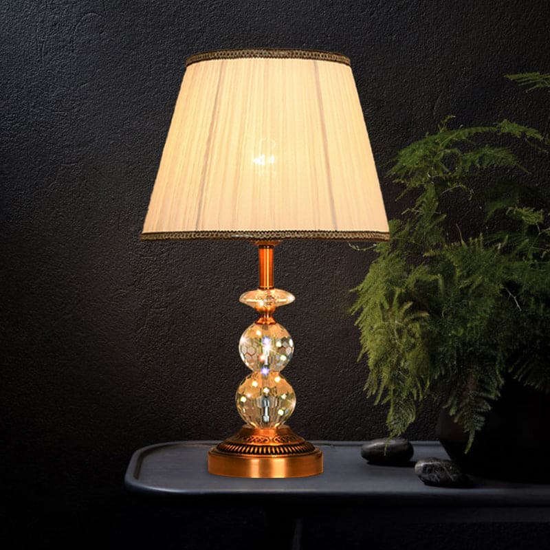 Chiseled Crystal Table Lamp – Elegant Lighting Fixture