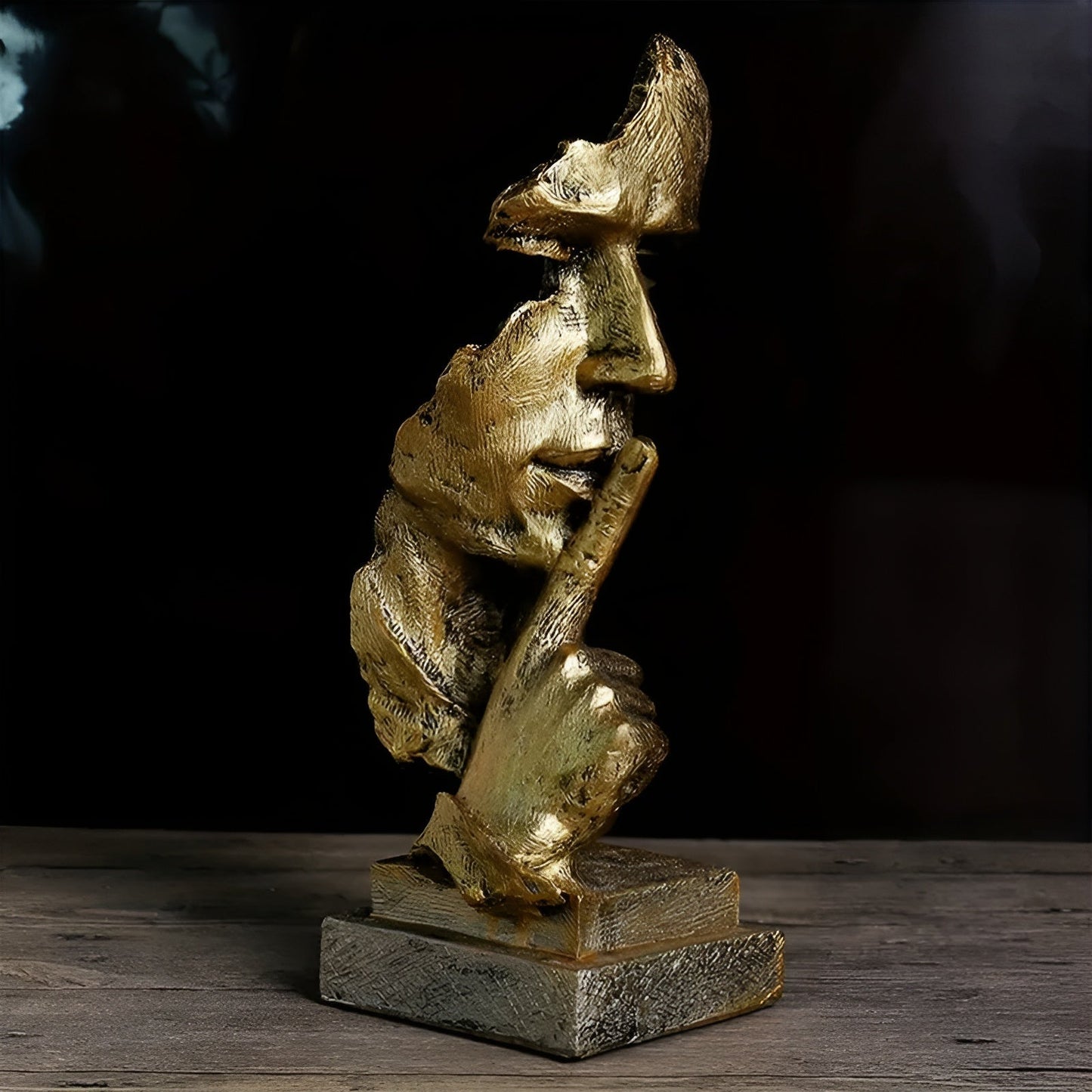 Serene Muse Sculpture – Elegant Modern Art for Any Space