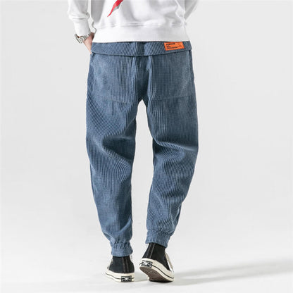 Stylish Corduroy Trousers for Trendy Autumn Outfits