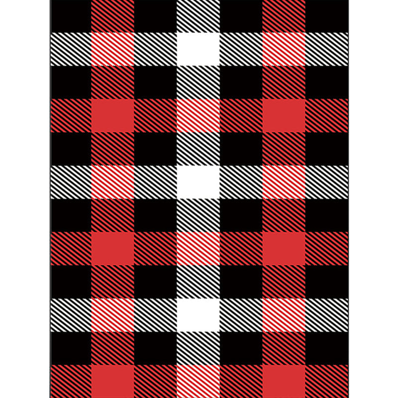 Modern Checkered Area Rug in Black – Non-Slip, Machine Washable Polyester