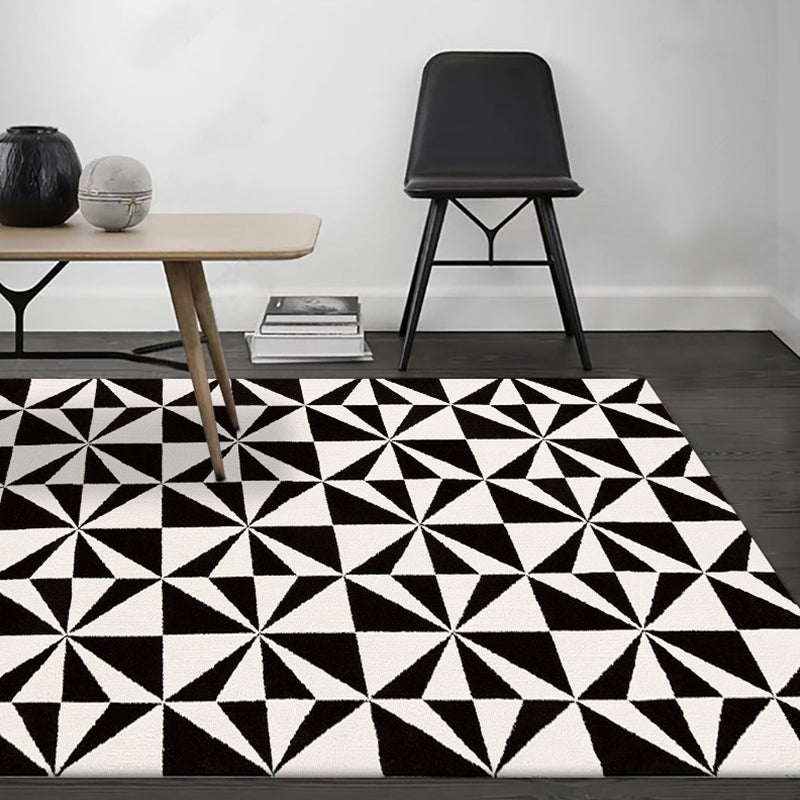 Geometric Triangle Pattern Area Rug in Black and White – Stain-Resistant Polyester