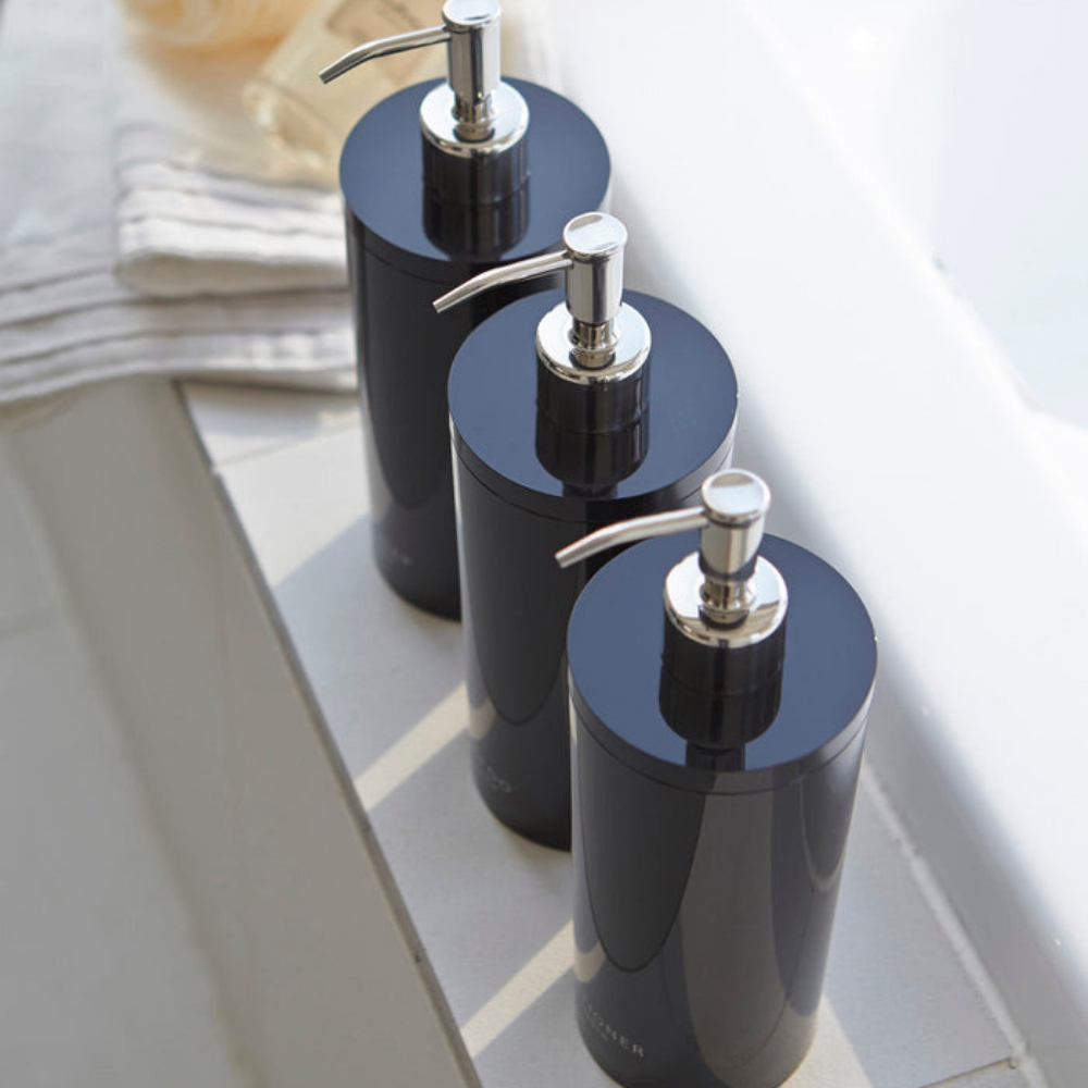 Bundle of Round Shower Dispensers for Bath Use