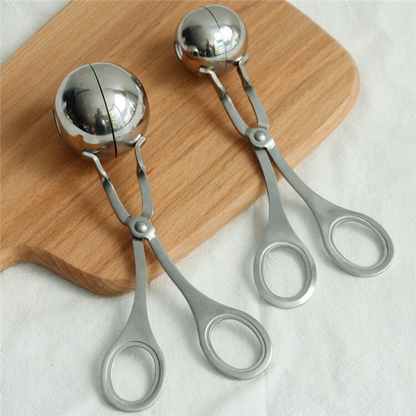 Perfectly Shaped Meatball Maker (+ 1 Bonus Mini Scoop)