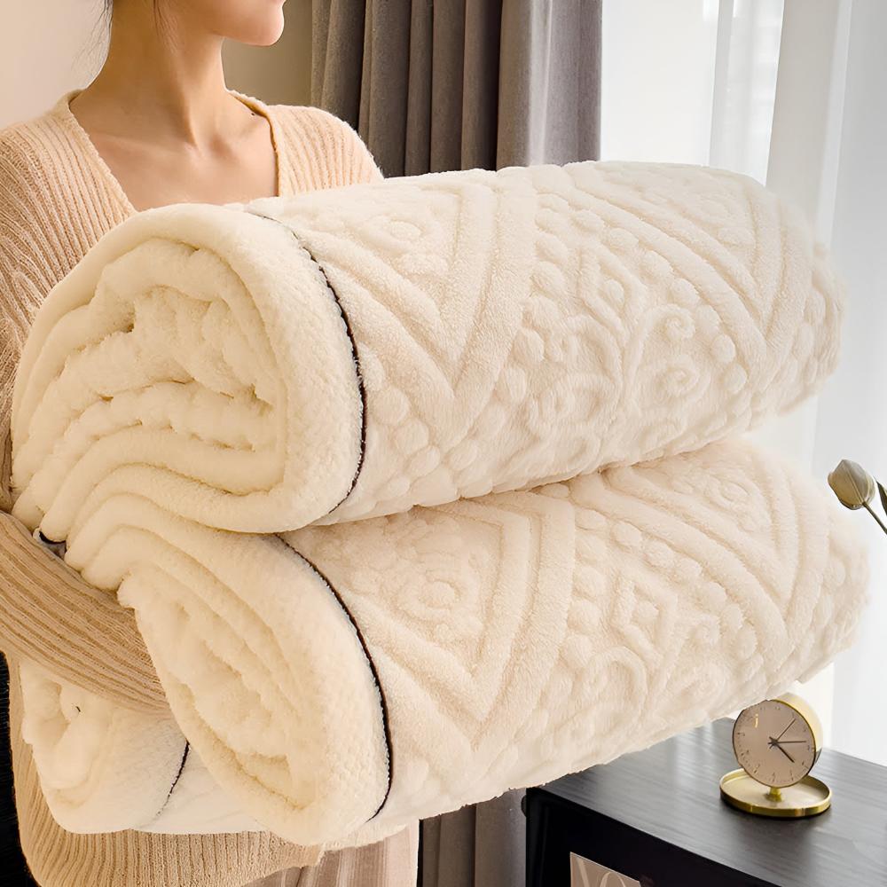Luxurious Velvet Sherpa Blanket for Year-Round Comfort