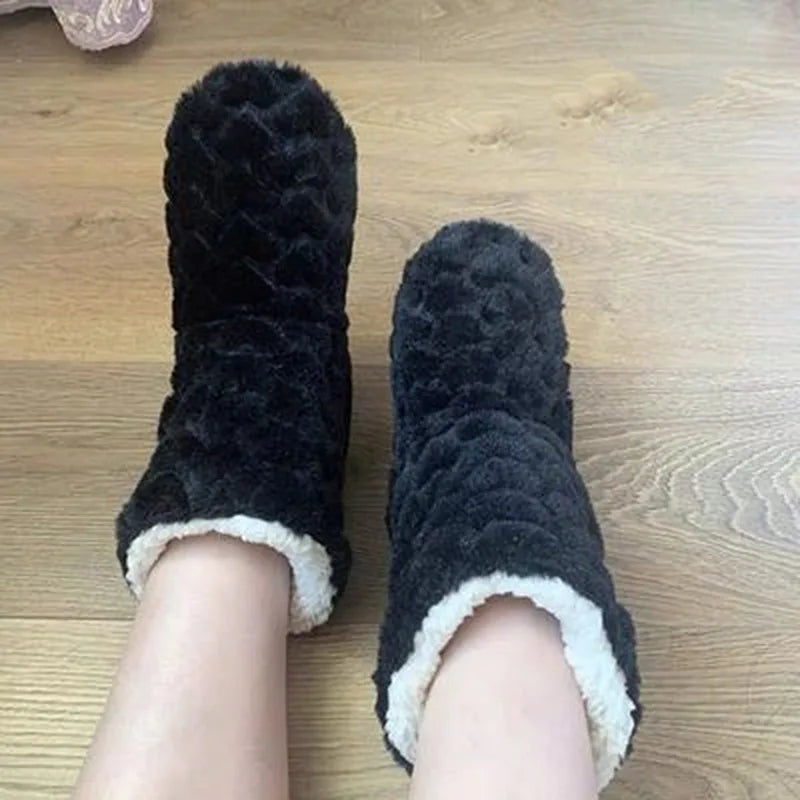 Unisex Winter House Socks | Cozy Fleece-Lined & Non-Slip | Plush Teddy Lining | Christmas & Sleep Socks