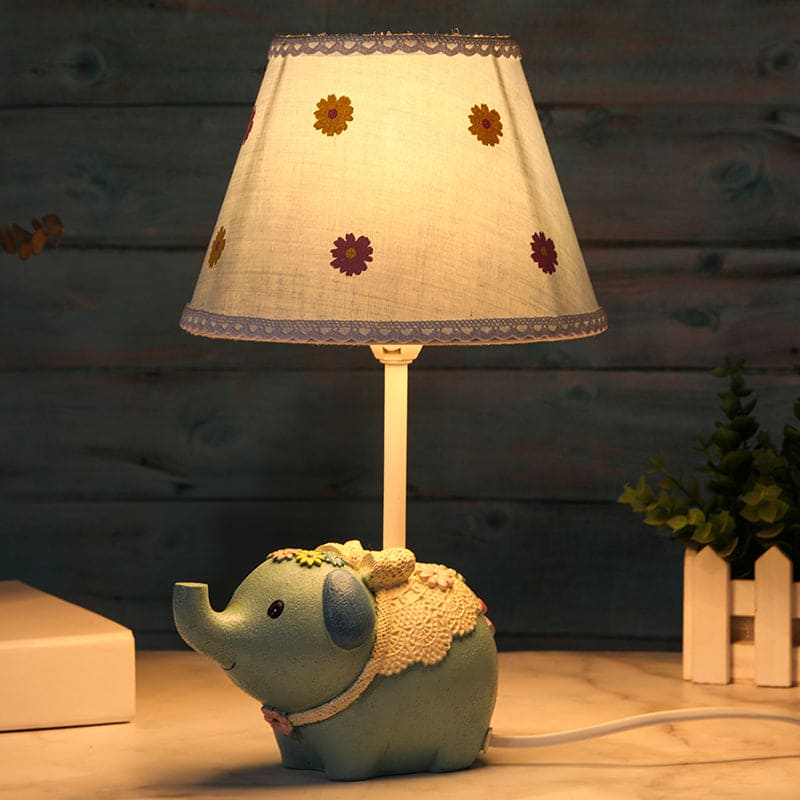 Elegant Base Floral Design Table Lamp