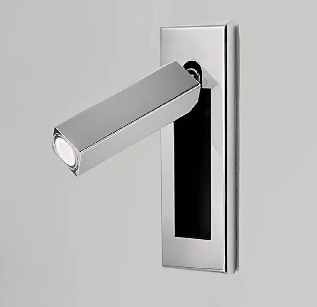 Compact Wall Light – Foldable Design for Space Efficiency