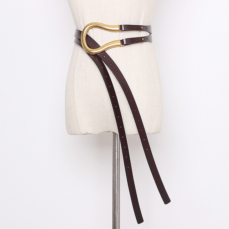 Large U-Shaped Belt with Curved Metal Horseshoe Buckle