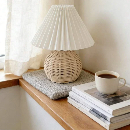 Natural Weave Table Light for Inviting Atmospheres