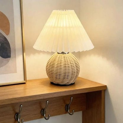 Natural Weave Table Light for Inviting Atmospheres