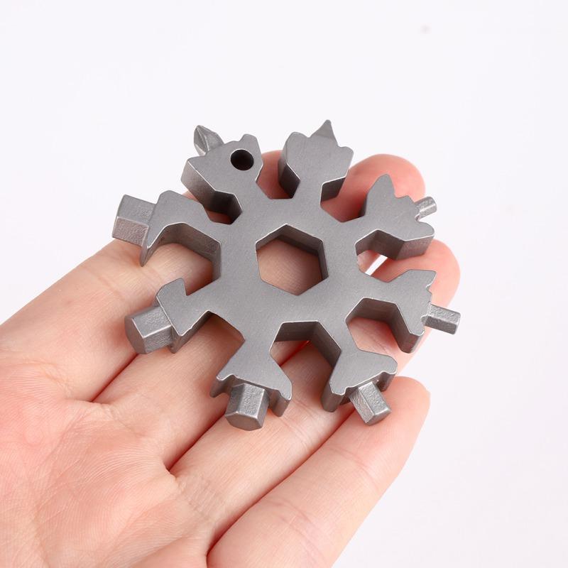 18 Functions Snowflake Design Multi-Tool