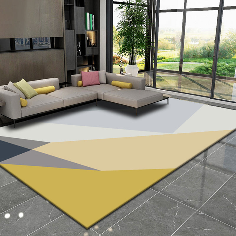 Stylish Geometric Area Rug in Soft Morandi Shades