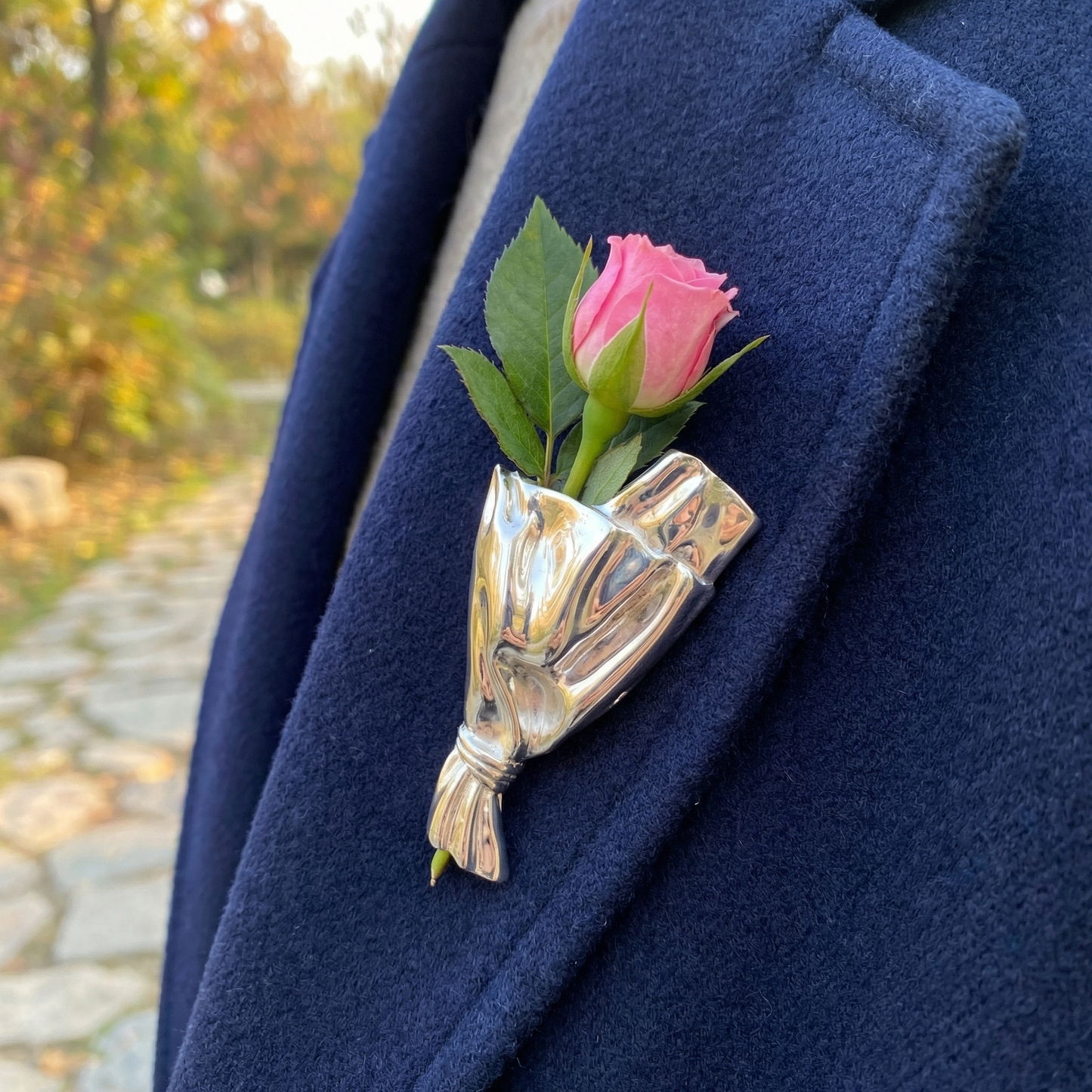 Wear Real Flowers for Instant Fresh Elegance