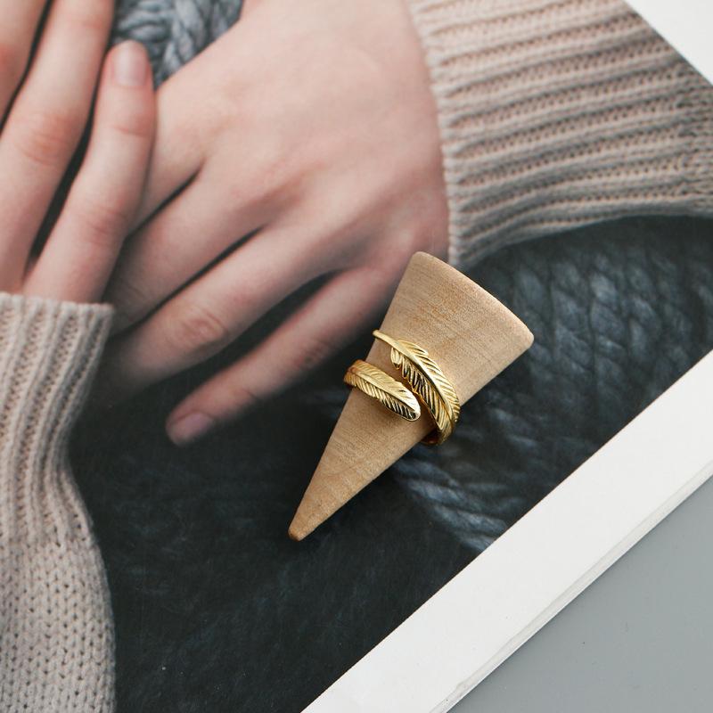 Versatile Golden Feather Adjustable Ring