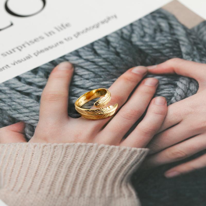 Versatile Golden Feather Adjustable Ring