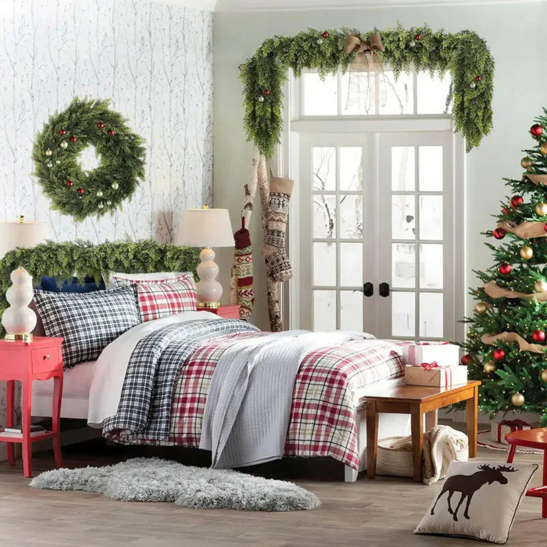 Luxurious Holiday Garland with Lifelike Touch