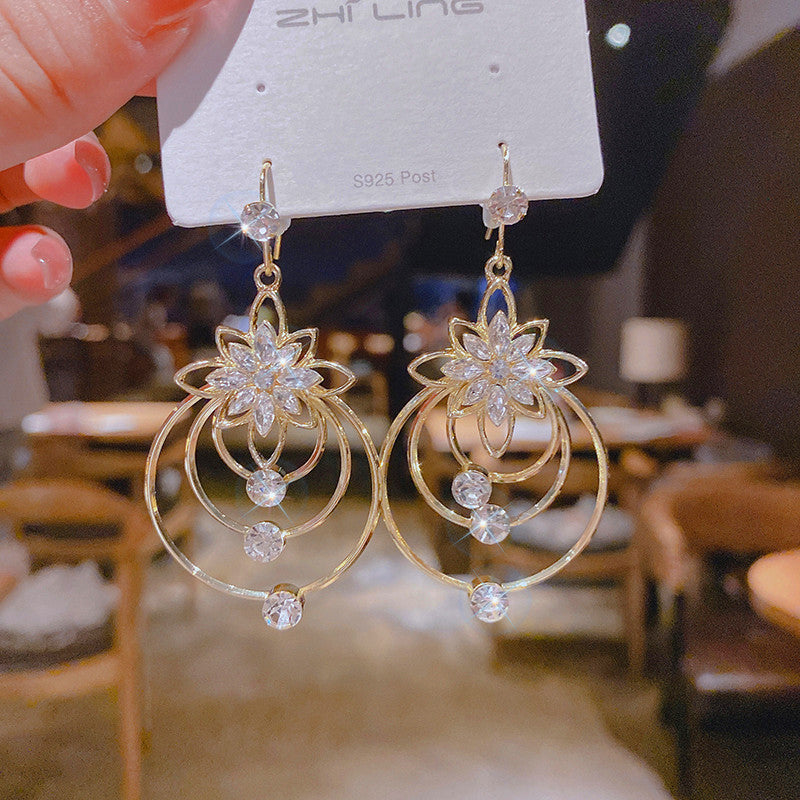 Elegant Gilded Petal Hoop Earrings