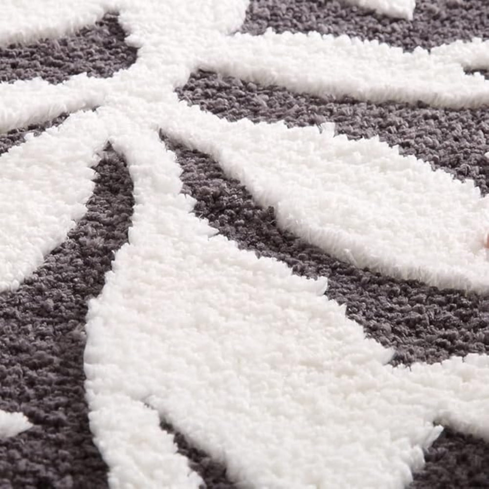 Serenity Leaf Design Bath Mat for Ultimate Comfort