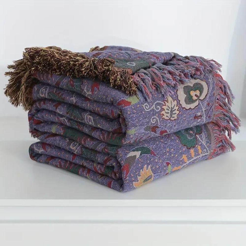 Vibrant Boho Throw Blanket with Stylish Tassels