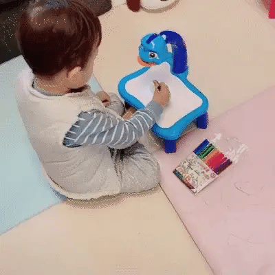 Creative Projector Table for Aspiring Artists - Precision Projection