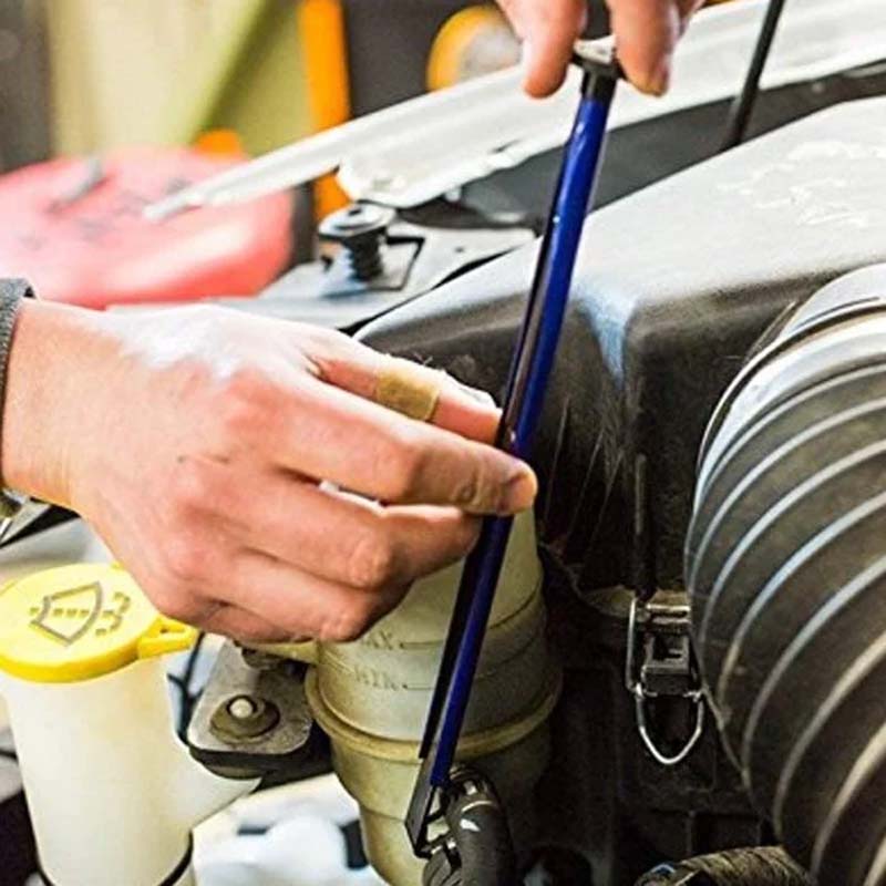 Compact Reach Tool for Tight Spaces