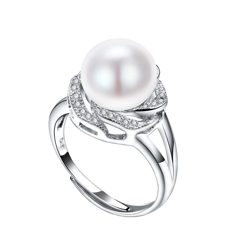 Adjustable Ring with Pearls for Elegant Fashion