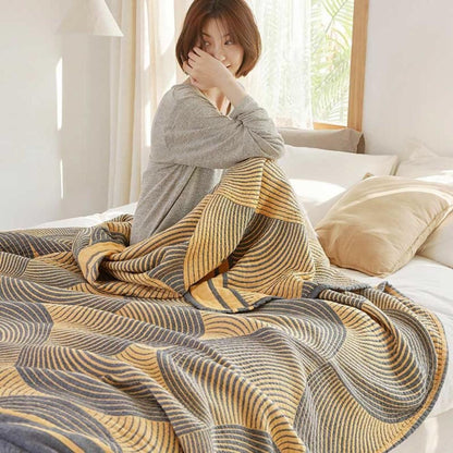 Luxurious 4-Layer Reversible Cotton Quilt for All Seasons