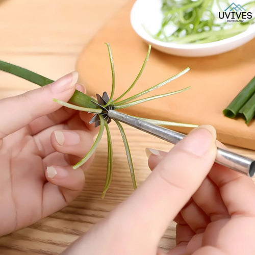 Plum Blossom Onion Cutter in Zinc Alloy