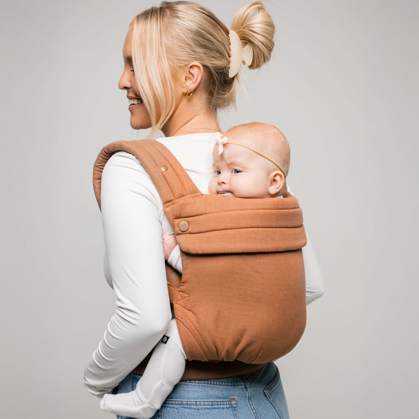 Versatile Baby Carrier for Ultimate Comfort and Mobility